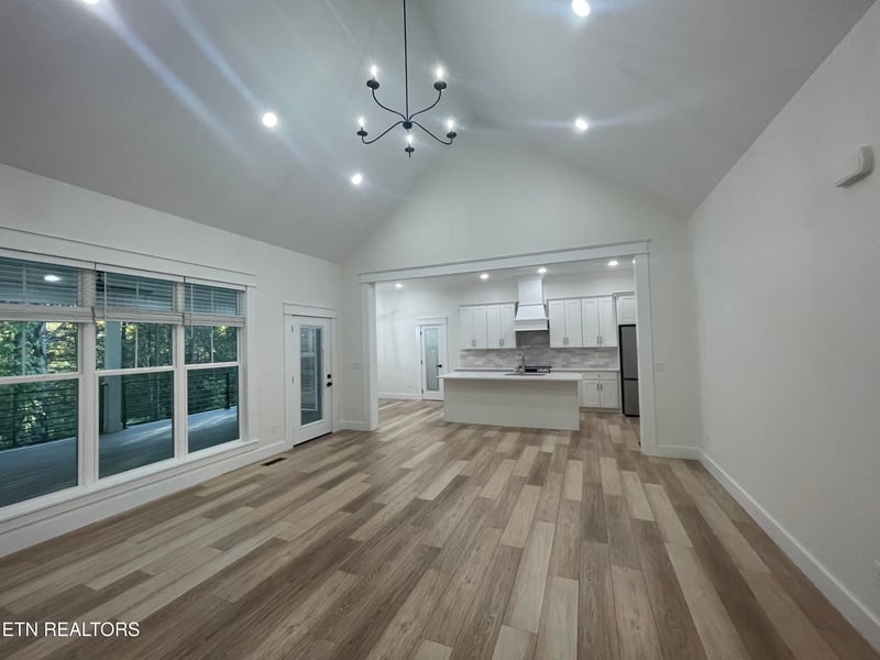 126 Utsesti Way, Loudon, TN 37774