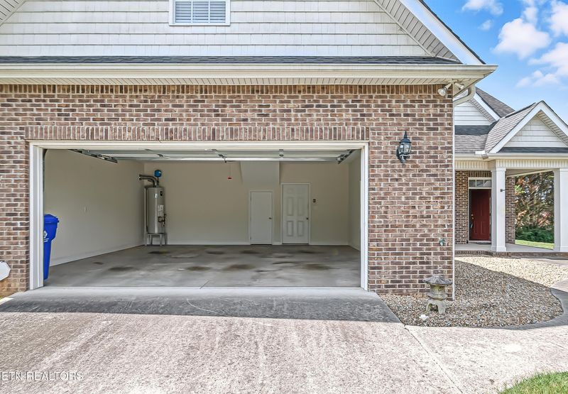 126 Waterston Way, Clinton, TN 37716