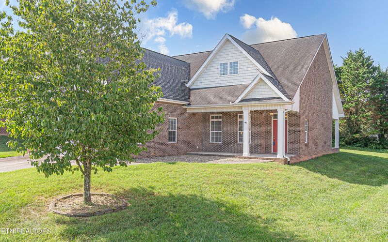 126 Waterston Way, Clinton, TN 37716