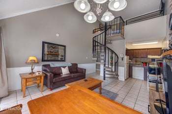 1260 Ski View Dr #APT 1305, Gatlinburg, TN 37738