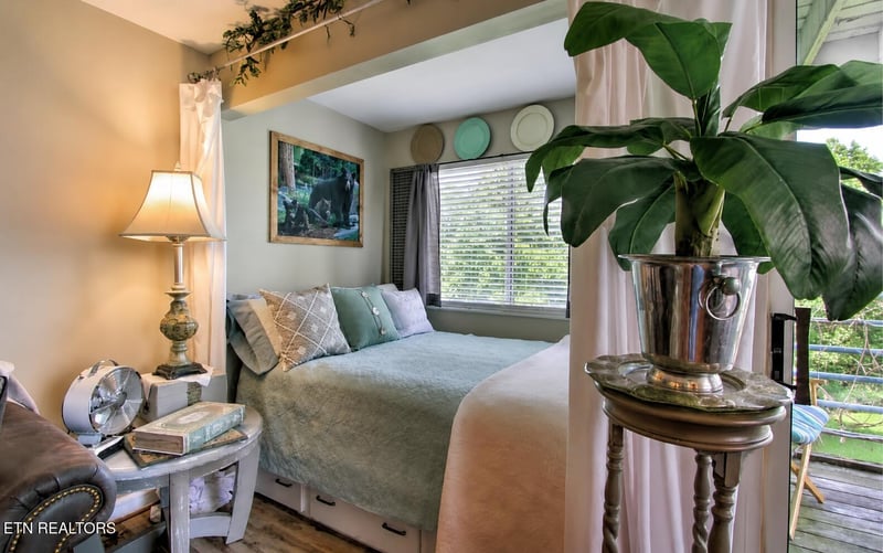 1260 Ski View Dr #APT 2207, Gatlinburg, TN 37738
