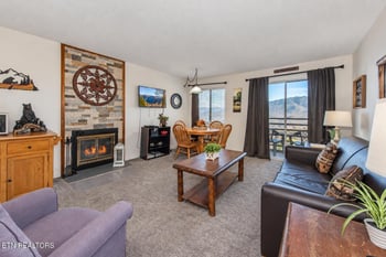 1260 Ski View Dr #APT 8204, Gatlinburg, TN 37738