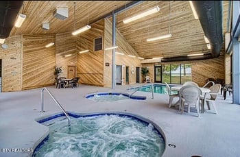 1260 Ski View Dr, Gatlinburg, TN 37738