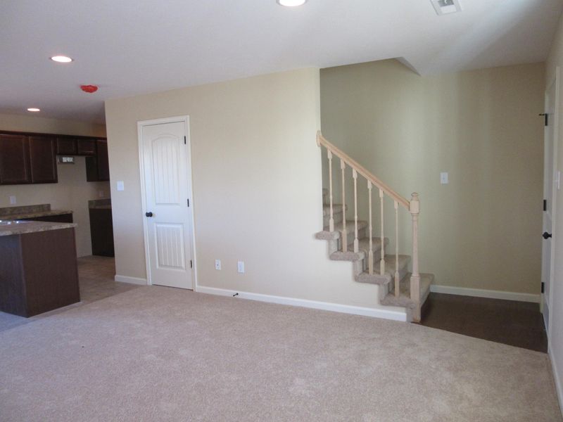 1260 Swan Pond Ln, Knoxville, TN 37914