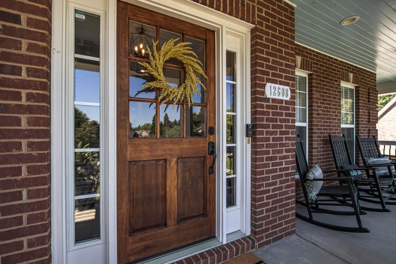 12608 Hickoryborough Ln, Knoxville, TN 37922