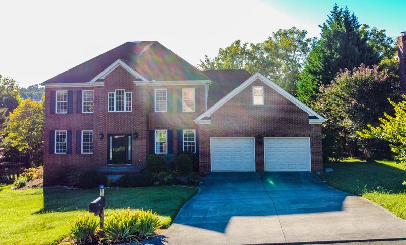 12612 Broken Saddle Rd, Knoxville, TN 37934