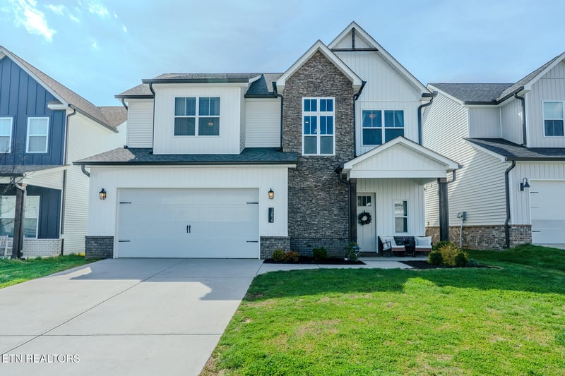 12615 Midland Pass St, Knoxville, TN 37932