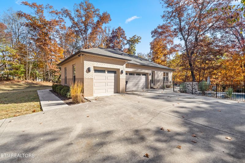 12624 Red Fox Dr, Knoxville, TN 37922