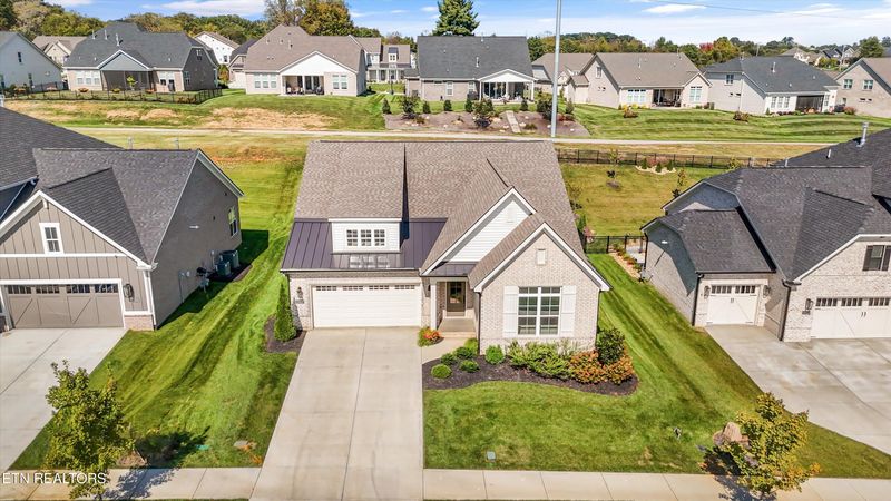 12637 Red Poppy Dr, Knoxville, TN 37934