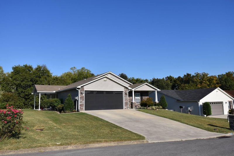 1264 Avery Ln, Sevierville, TN 37862