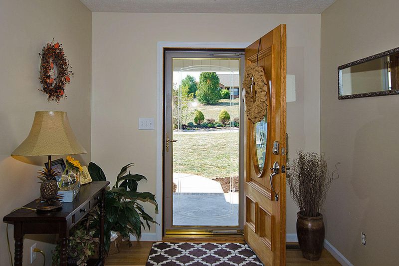 1264 Stewart St, Sevierville, TN 37876