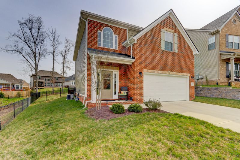12644 Sailpointe Ln, Knoxville, TN 37922