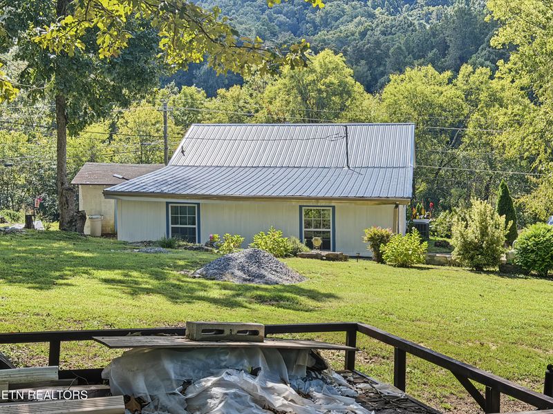 1265 Jayell Rd, Sevierville, TN 37862
