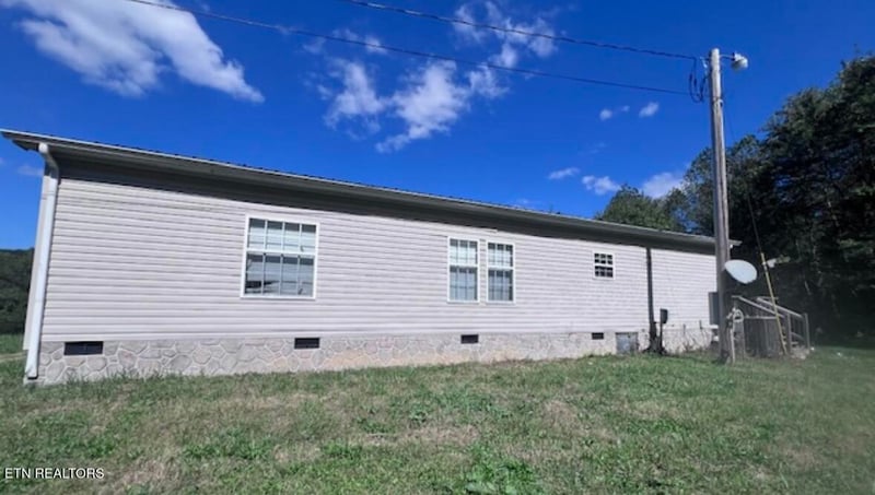 1266 Rock House Rd, Pioneer, TN 37847
