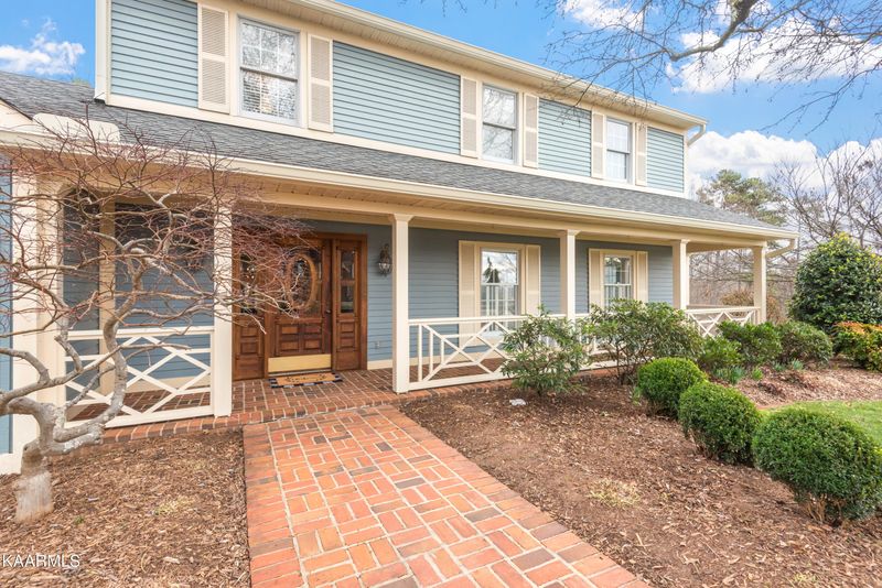 1266 W Wildwood Dr, Morristown, TN 37814