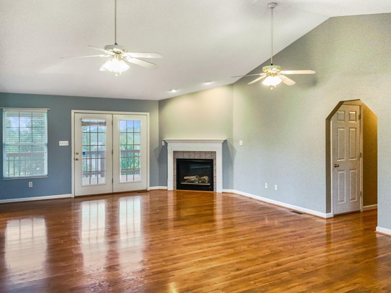 1268 Stewart St, Sevierville, TN 37876