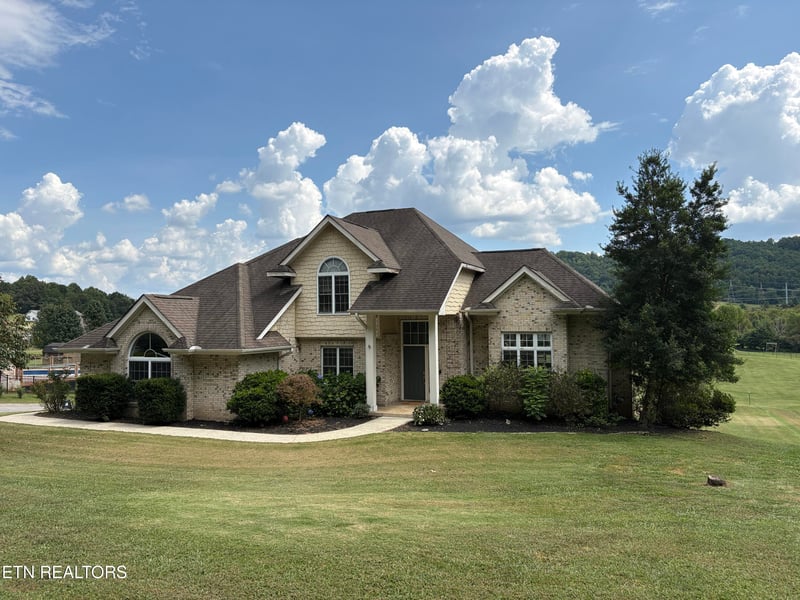 1269 Swan Pond Circle Rd, Harriman, TN 37748