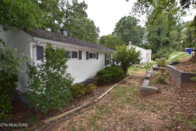127 Amherst Ln, Oak Ridge, TN 37830