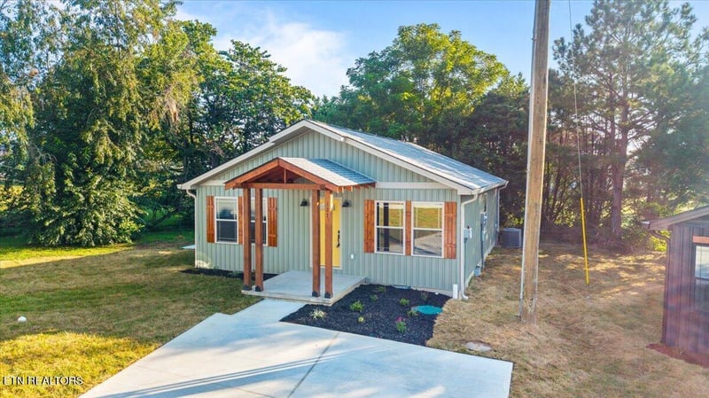 127 Azalea Ln #4, Jacksboro, TN 37757