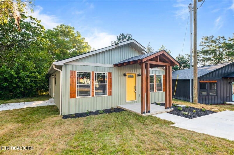 127 Azalea Ln #4, Jacksboro, TN 37757