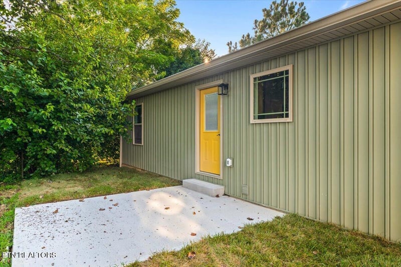 127 Azalea Ln #4, Jacksboro, TN 37757