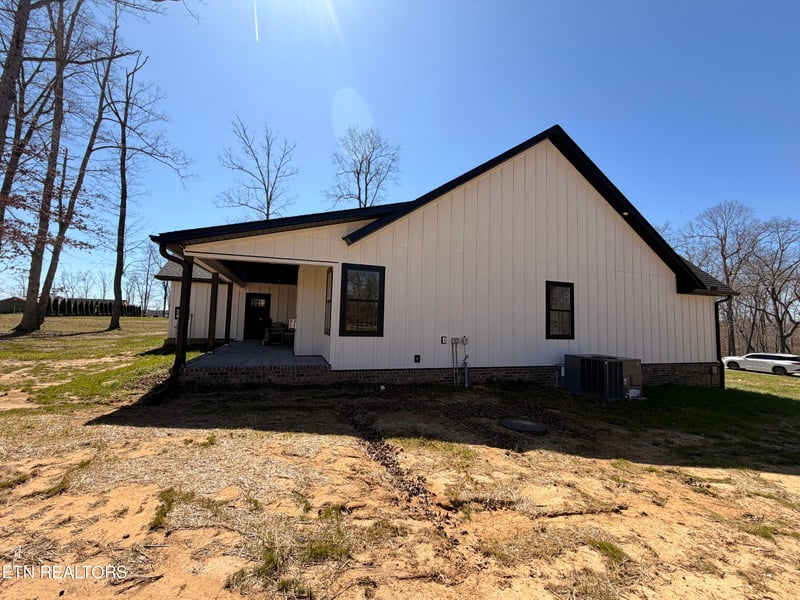 127 Bluff View Loop, Crossville, TN 38571