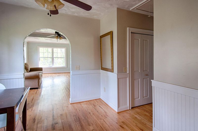 127 Bob Hollow Rd, Sevierville, TN 37876