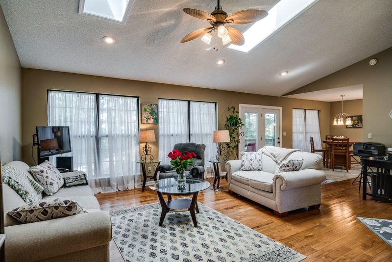 127 Canterbury Dr, Crossville, TN 38558