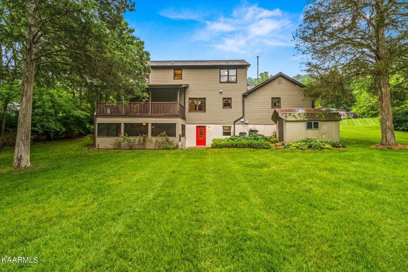 127 Chestnut Hill Rd, Oak Ridge, TN 37830