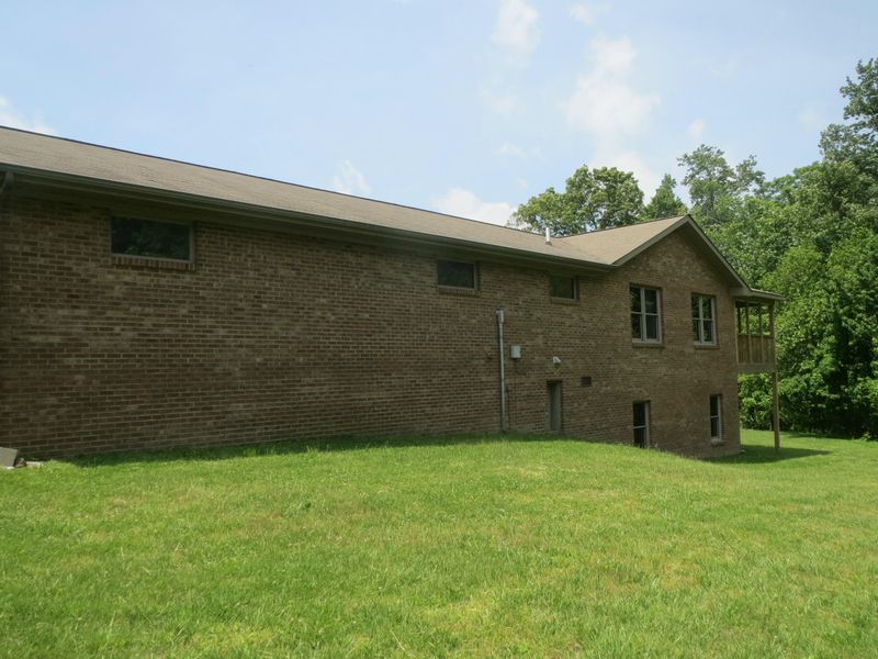 127 Dagley St, Wartburg, TN 37887