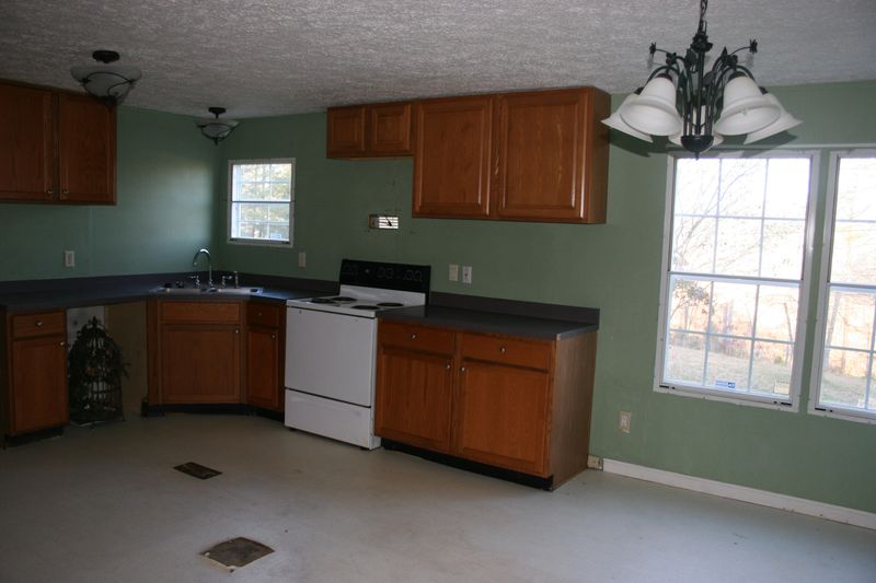 127 Dye Rd, Madisonville, TN 37354
