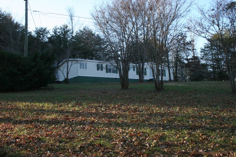 127 Dye Rd, Madisonville, TN 37354