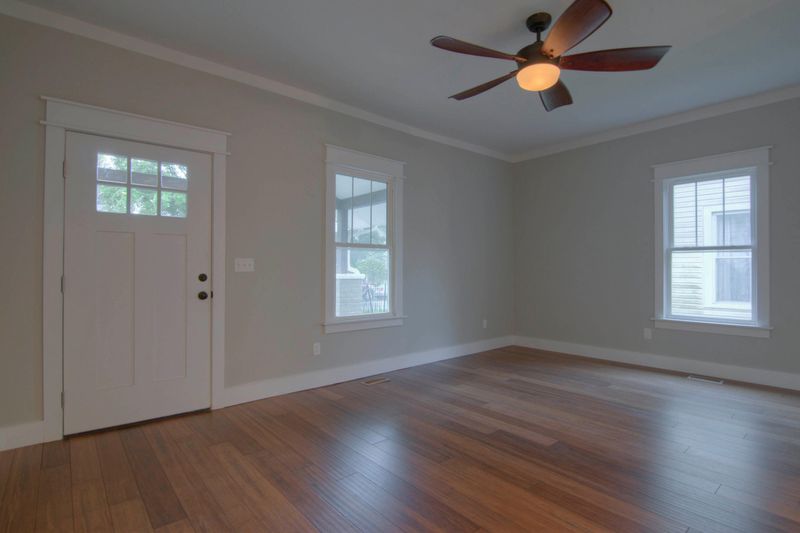 127 E Springdale Ave, Knoxville, TN 37917