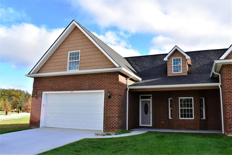 127 Genesis Ave, Crossville, TN 38571