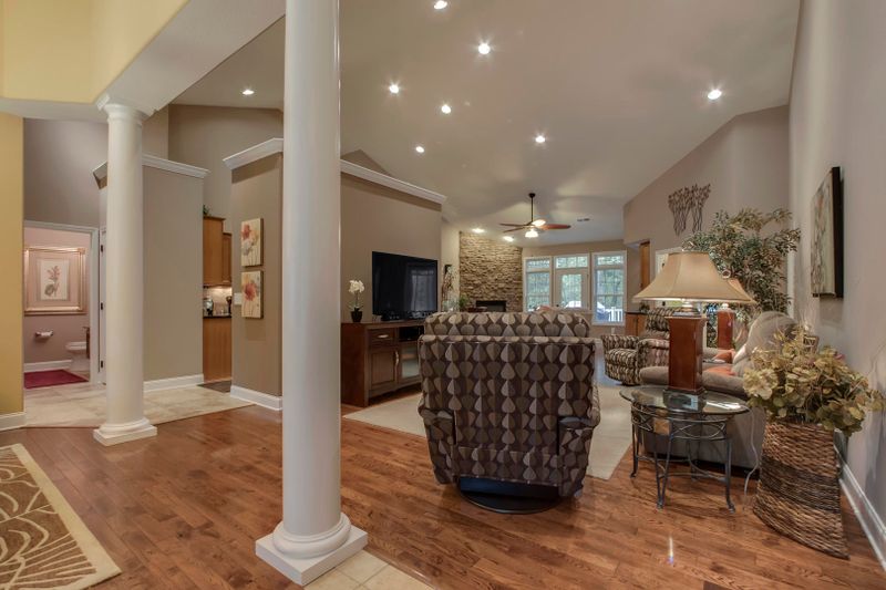 127 Kawga Way, Loudon, TN 37774
