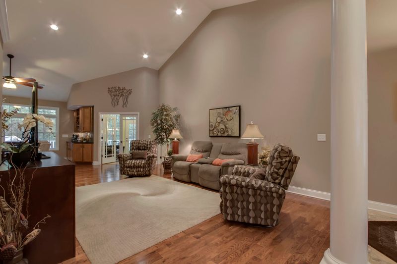 127 Kawga Way, Loudon, TN 37774