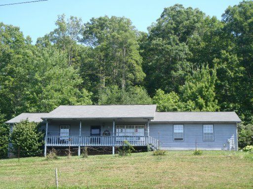 127 Lail Ln, Townsend, TN 37882