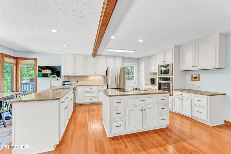 127 Newhaven Rd, Oak Ridge, TN 37830