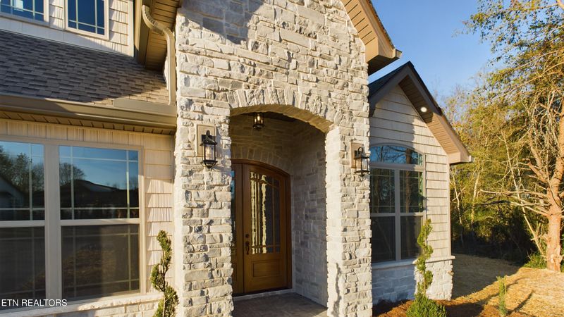 127 Ogana Way, Loudon, TN 37774