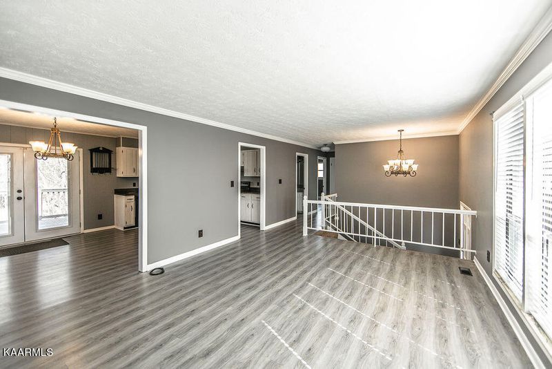 127 Orchard Rd, Kingston, TN 37763