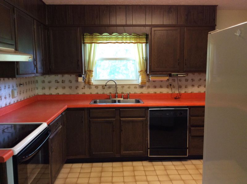 127 Red Bud Dr, Harriman, TN 37748
