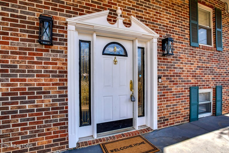 127 Scenic Lake Dr, Harriman, TN 37748