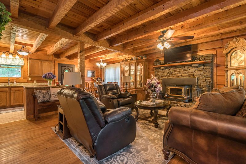 127 Tannery Rd, Walland, TN 37886