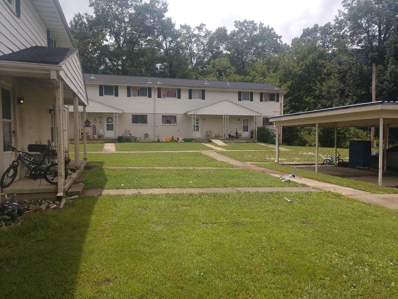 127 Upper Airbase Ln, Briceville, TN 37710