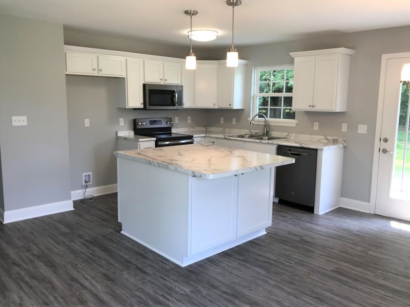 127 W Lincoln Rd, Oak Ridge, TN 37830