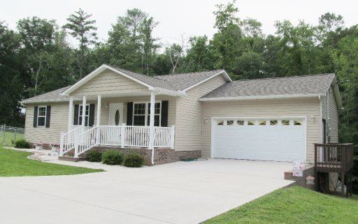 127 White Pine Estates Rd, Wartburg, TN 37887