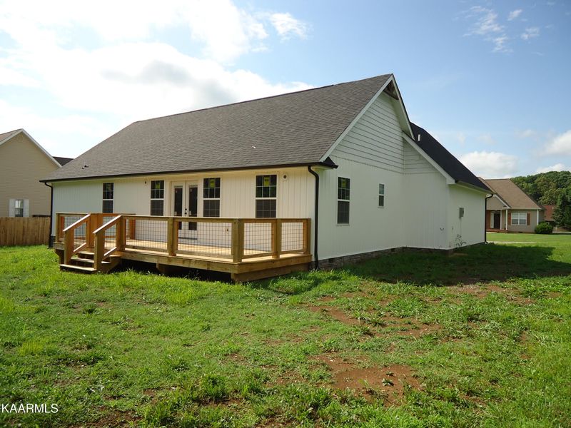 127 Wind Chase Way, Madisonville, TN 37354