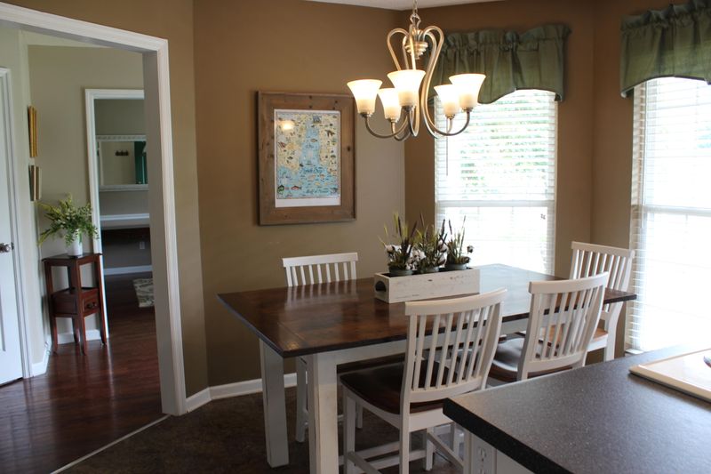 127 Windsor Dr, Maryville, TN 37803