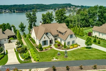 1270 Shadow Hill Dr, Lenoir City, TN 37772