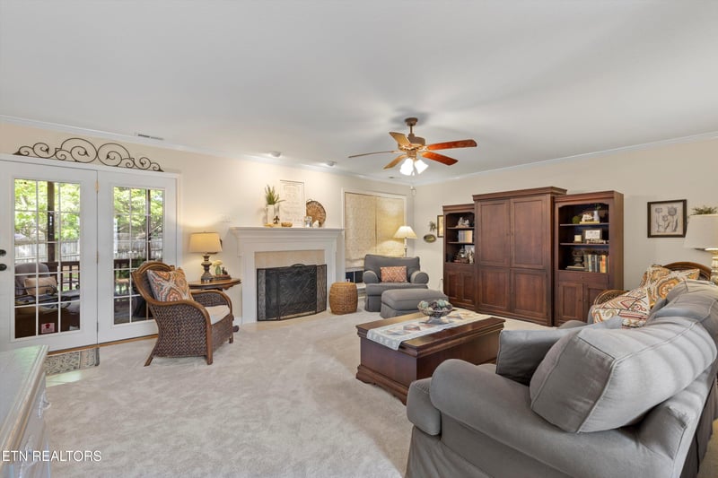 12705 Coral Reef Cir, Knoxville, TN 37922